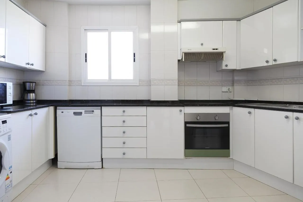 סאלו Uhc Barcino Apartments