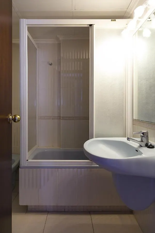 סאלו Uhc Barcino Apartments